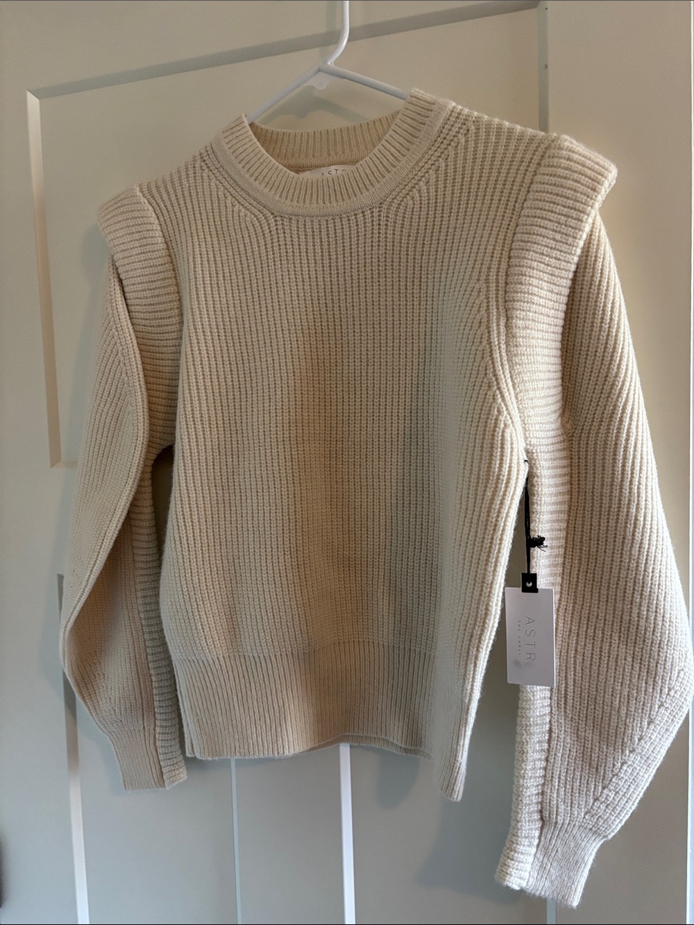 NWT ASTR The Label sweater, M